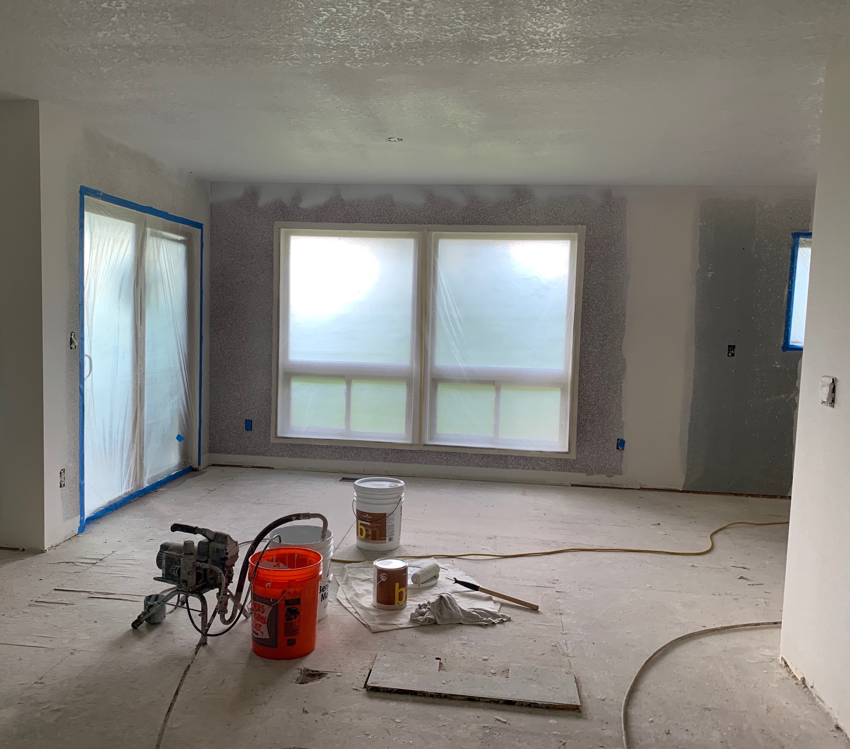 Best Interior Wall Paint Sherwin Williams vs Benjamin Moore allisa