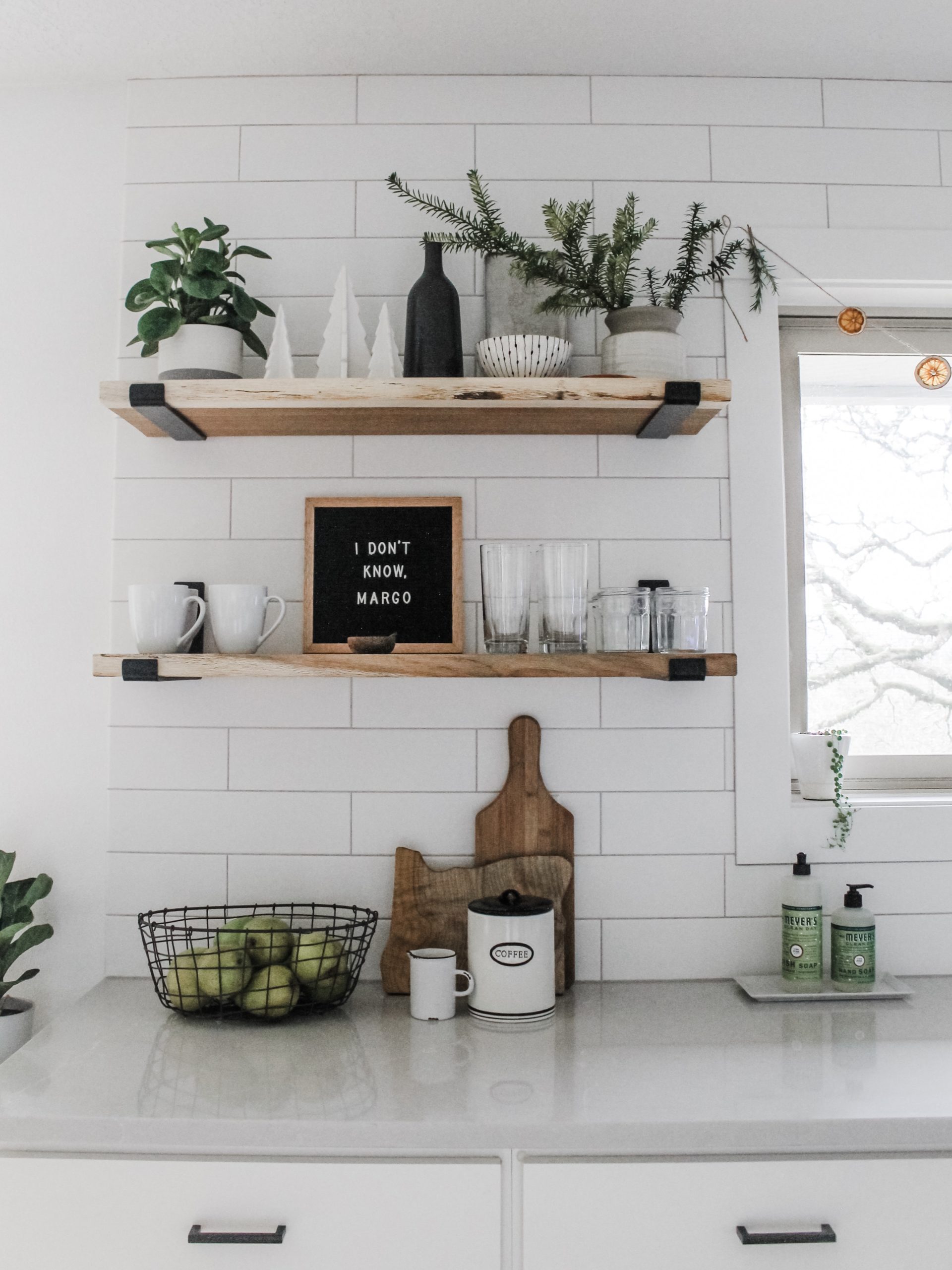 Style Your Home: Neutral Christmas Decor Ideas