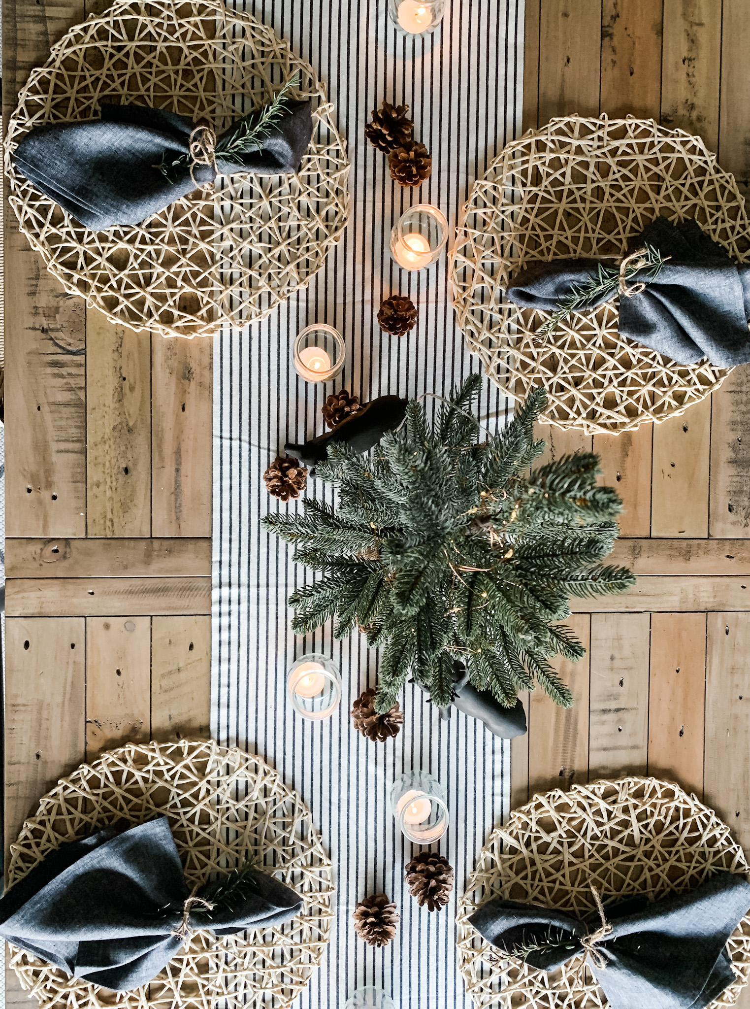 3 Simple Holiday Table Decor Ideas - Allisa Jacobs Home & Design